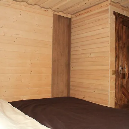 Chalet тихий куточок